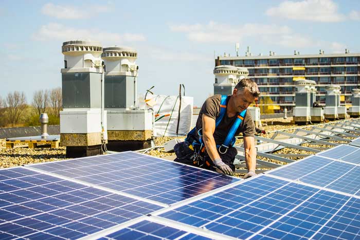 Ontwerp en levering zonnepanelen aan Pré Wonen in Haarlem door Energie-Unie.